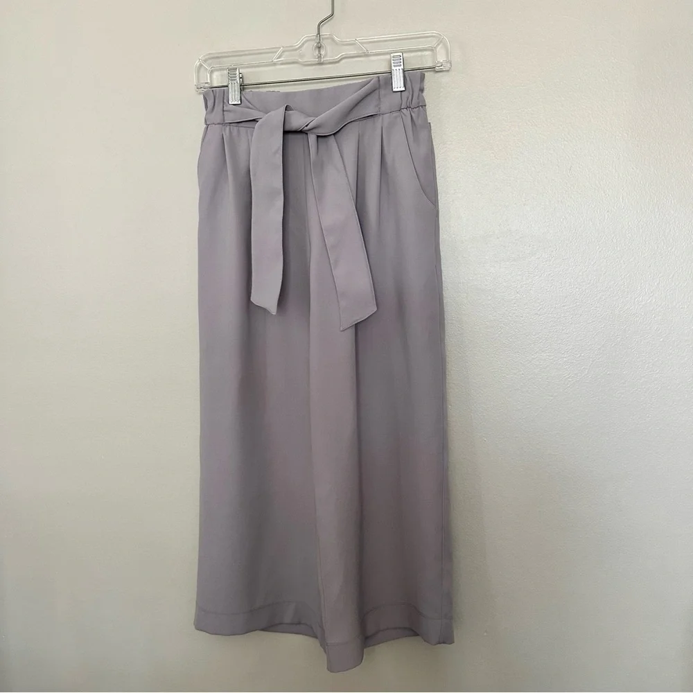 Lululemon Noir Crop Pants